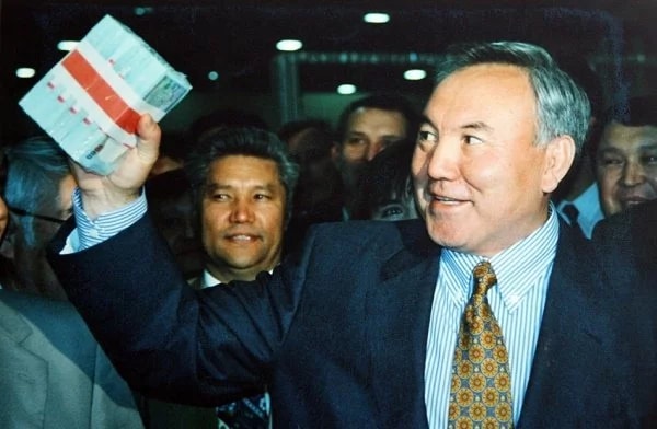 tenge-nazarbayev