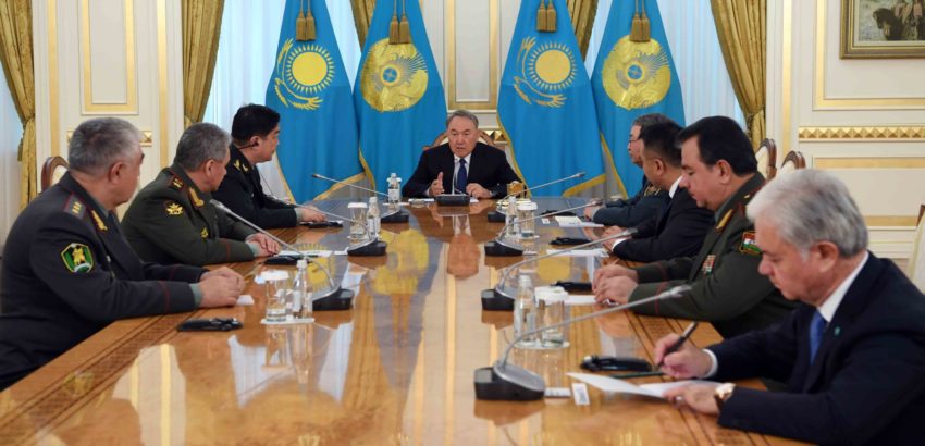 nazarbayev-sio-savunma-bakanlari